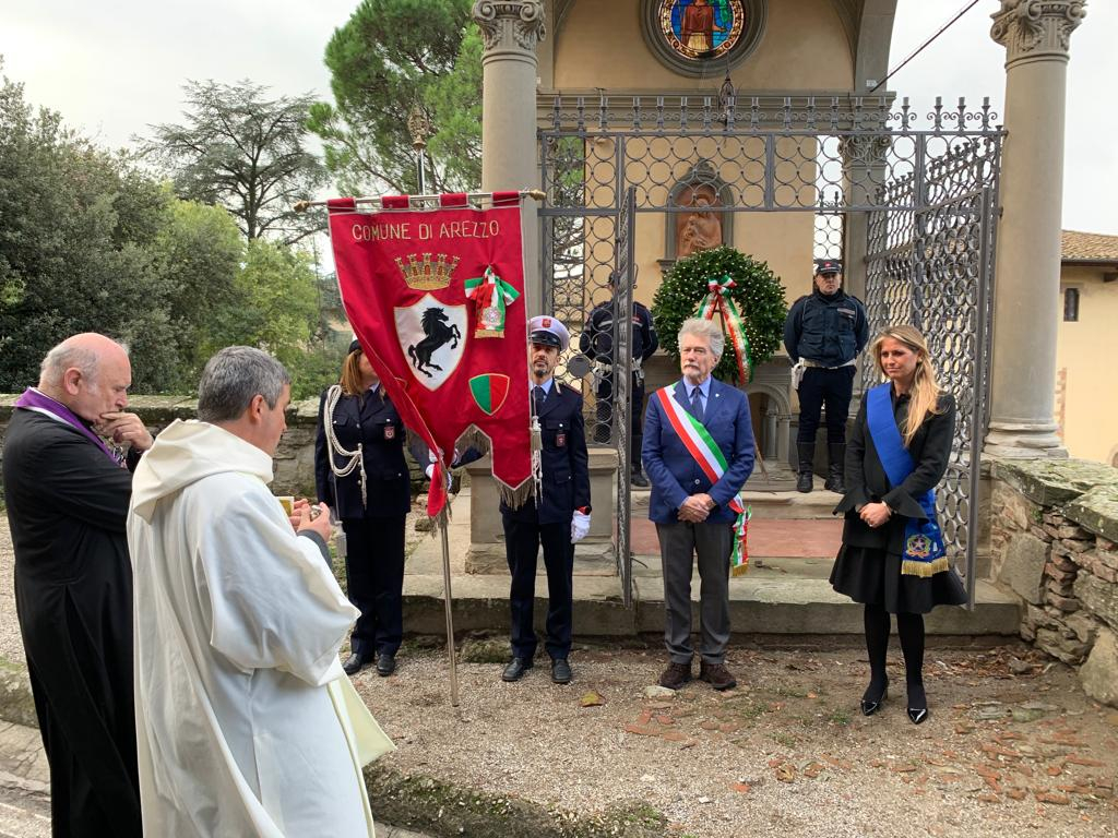 101° anniversario della fine della Grande Guerra, deposta dal sindaco corona di alloro al tempietto di Santa Maria della Vittoria