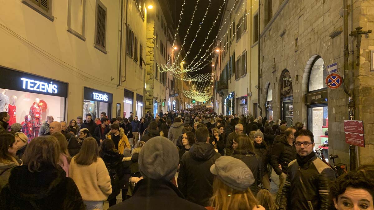 Natale, nel weekend ancora stop al transito nel centro alto. Domenica senza auto nell’asse via Roma-Crispi