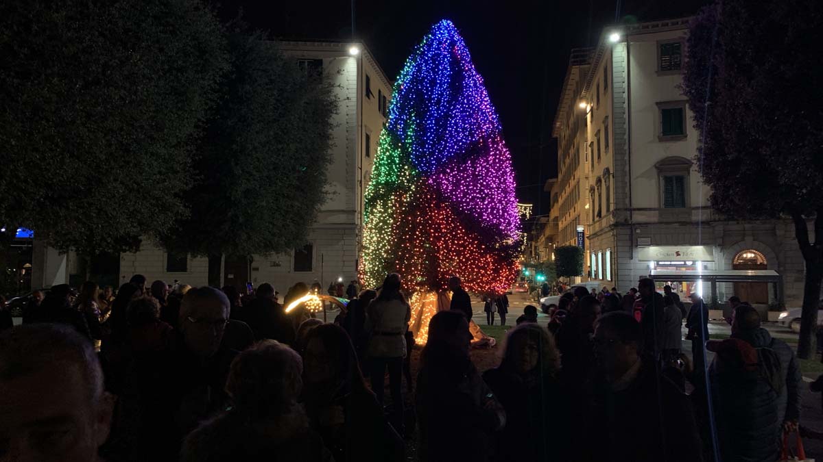 Ancora luci di Natale: a fare click è l’assessore Alessandro Casi