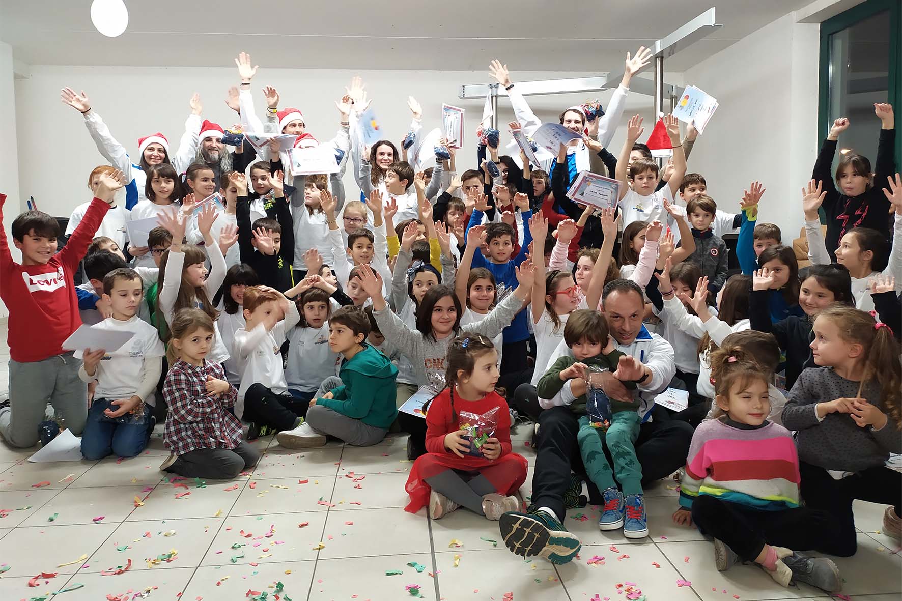 L’Alga EtruscAtletica ha festeggiato il Natale con Pulcini e Esordienti L’Alga EtruscAtletica ha festeggiato il Natale con Pulcini e Esordienti