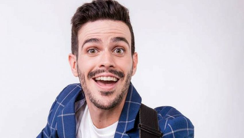 Lorenzo Baglioni protagonista al Teatro Virginian con “Bella, Prof!”