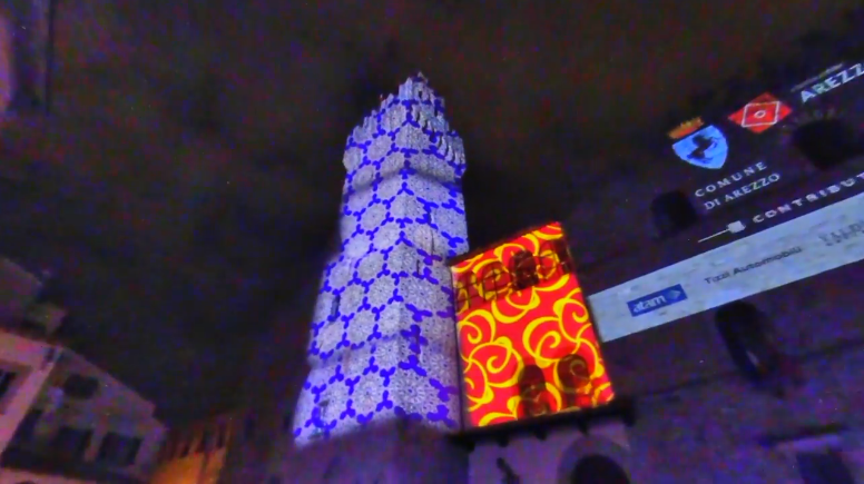 “Ecco Arezzo Città del Natale, 3 km in 5 minuti”. Il video che spopola sul web
