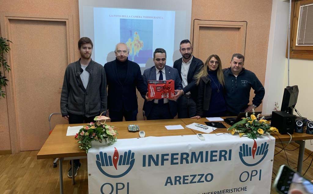 Infermieri aretini impegnati nella solidarietà. Termografo donato al centro Bartolomania grazie a Prestigiacomo