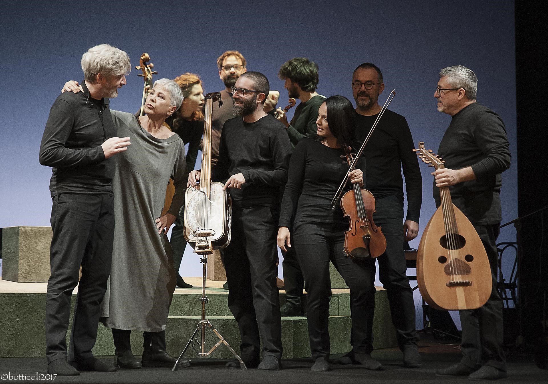 Al Teatro Petrarca arriva “Occident Express”