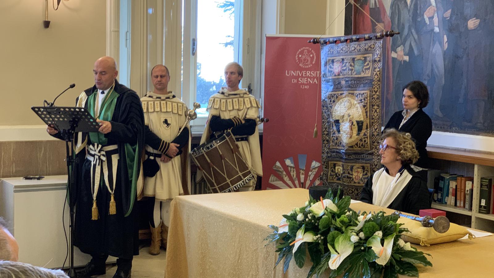 Università, via al nuovo anno accademico. Il rettore sui post filonazisti di un docente: “abbiamo reagito con la forza delle idee e della legalità”