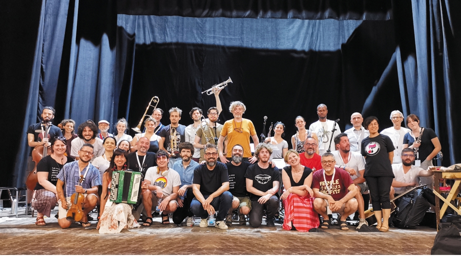 Orchestra Multietnica di Arezzo con Andrea Scanzi e Paolo Benvegnù per il Premio Ciampi di Livorno