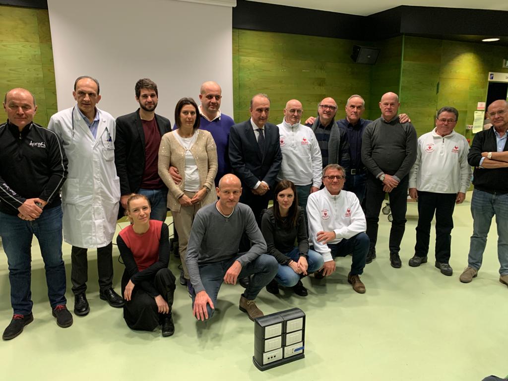 Gruppo di aretini dona alla Pediatria un manichino per la rianimazione dei bambini