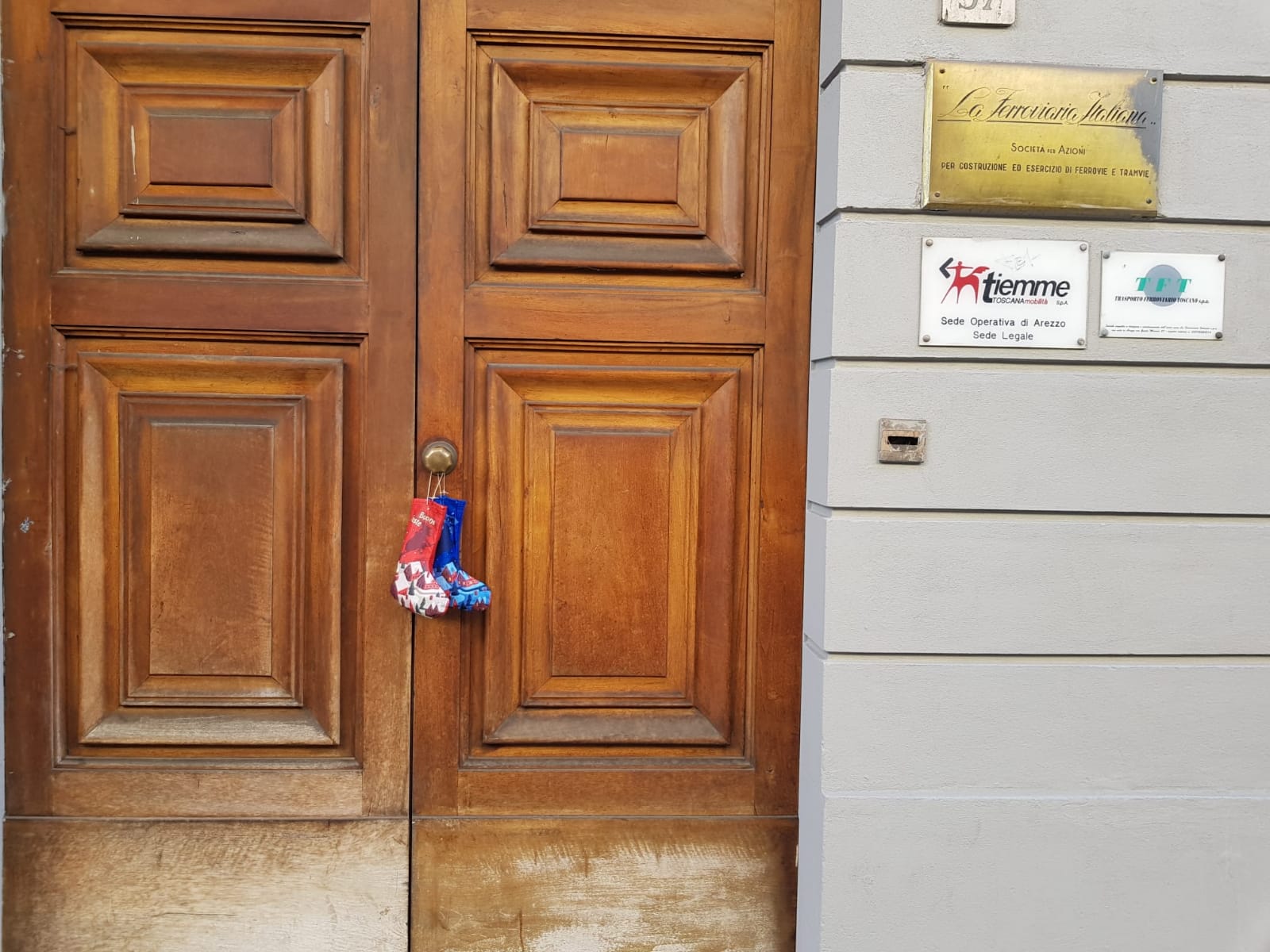 “L’Epifania tutte le tutele porta via”: CasaPound ironizza su Tiemme