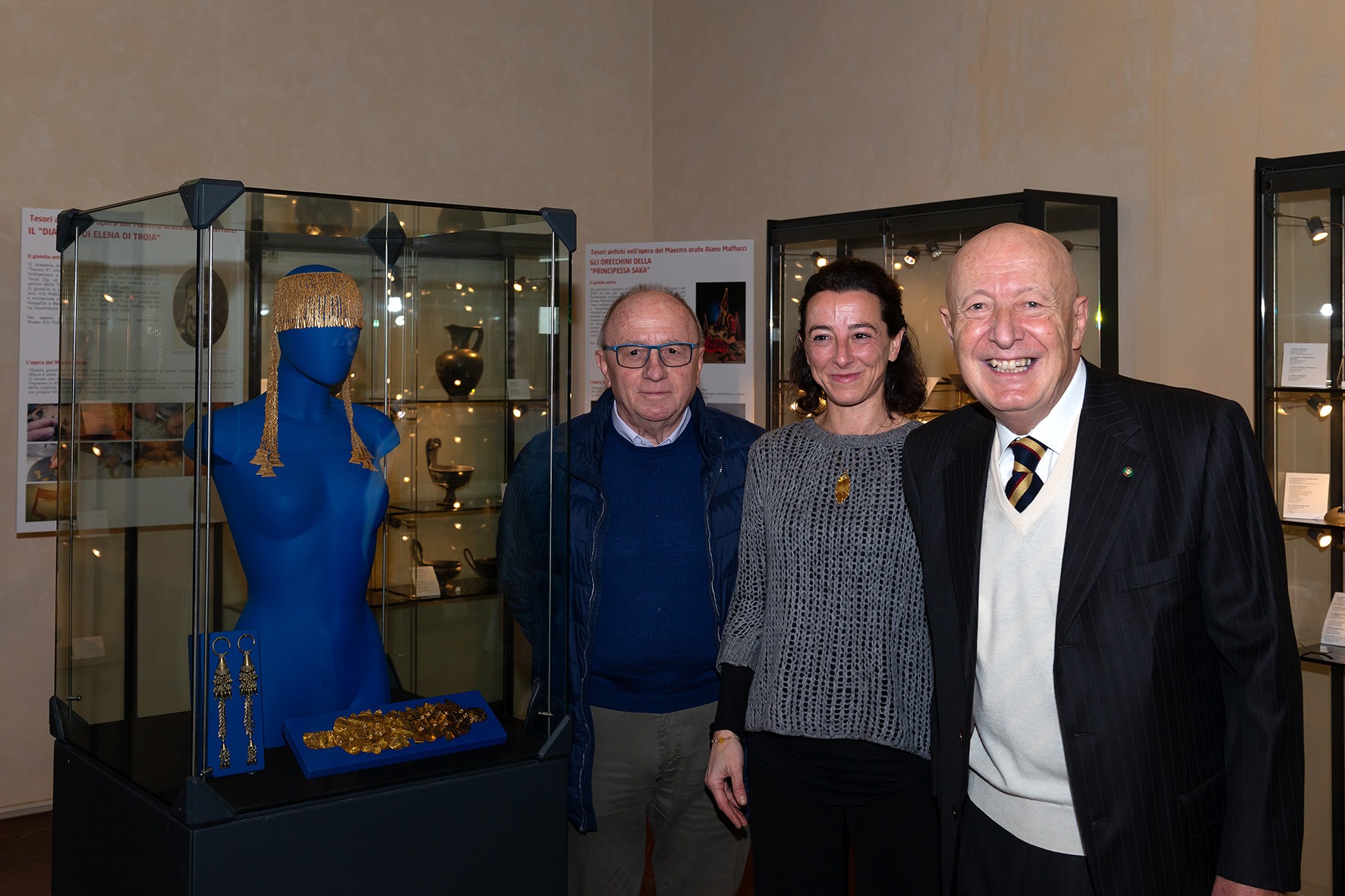 Donata all’Archeologico riproduzione di corona etrusca di Alano Maffucci
