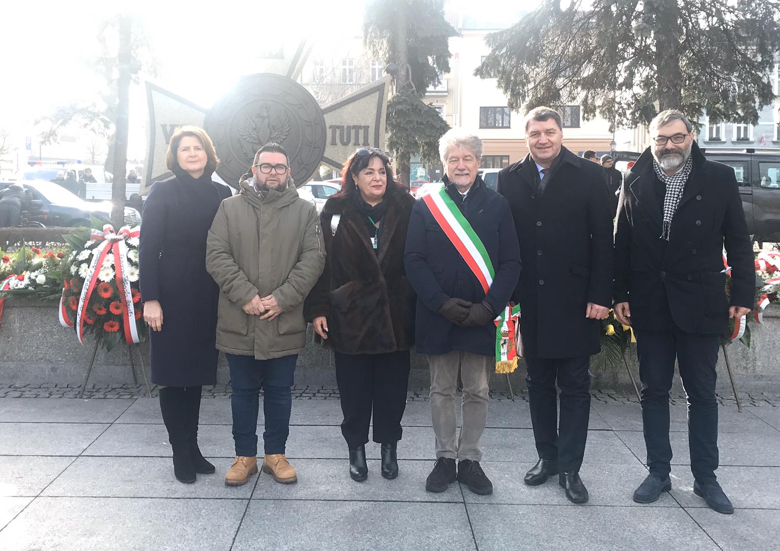 Arezzo a Oswiecim per la Giornata della Memoria, il sindaco Ghinelli: “cultura e conoscenza per non dimenticare la Shoah”