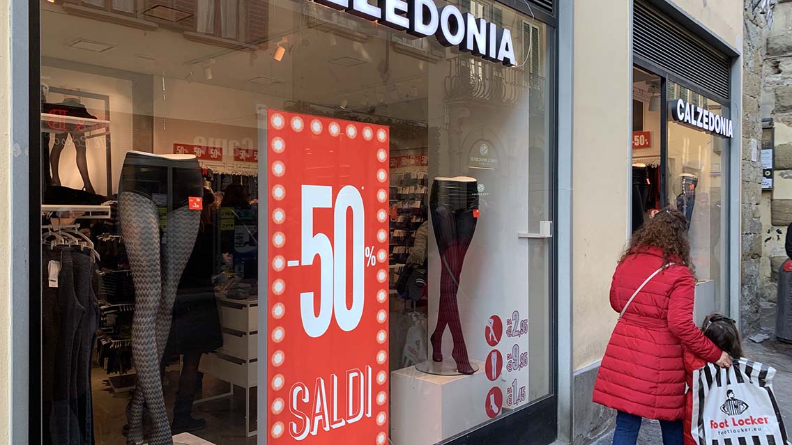 1 agosto. Partono i saldi, tra speranza e difficoltà