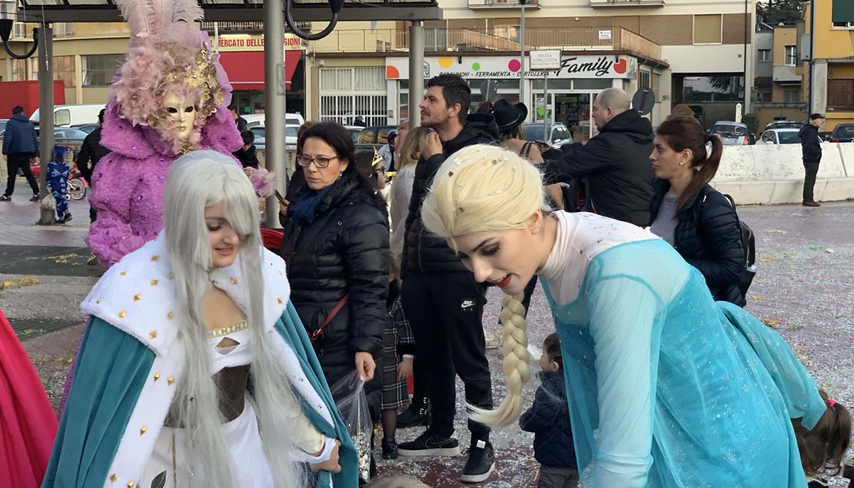 È la prima volta del Carnevale a Saione. Carri e divertimento dal pomeriggio. I commercianti: “Alo’, è un quartiere da vivere”