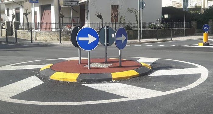 Mini rotatoria in piazza Mazzini a Rassina: al via la realizzazione definitiva