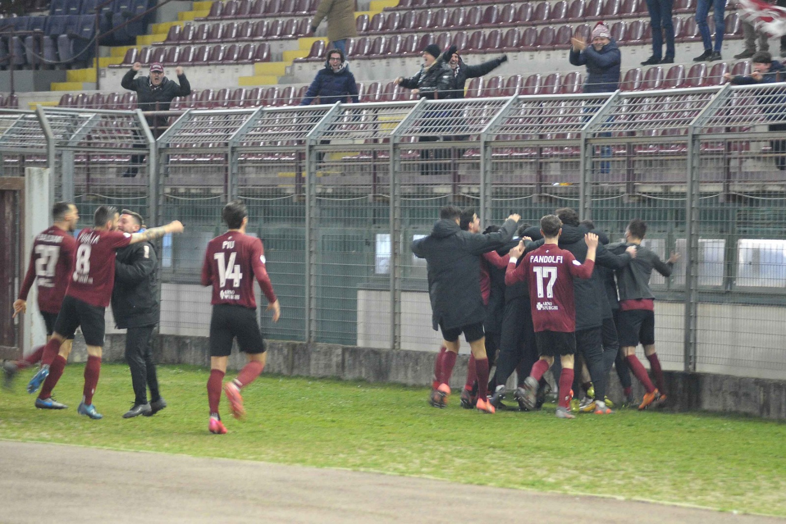 Arezzo all’ultimo respiro, pareggio extra time contro il Como (1-1)