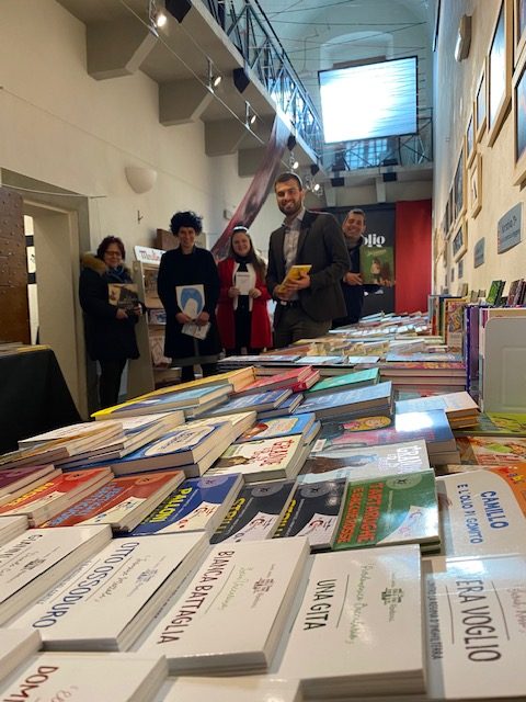 Mostra del libro a Bibbiena: sfida con i Lego, spunti di lettura e 4mila titoli da scoprire