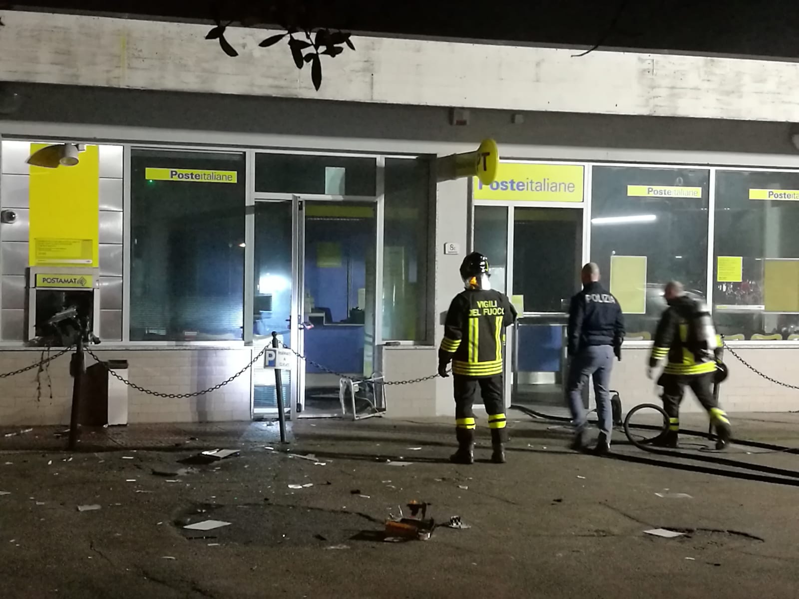 Ladri fanno esplodere bancomat alle poste di Pratantico