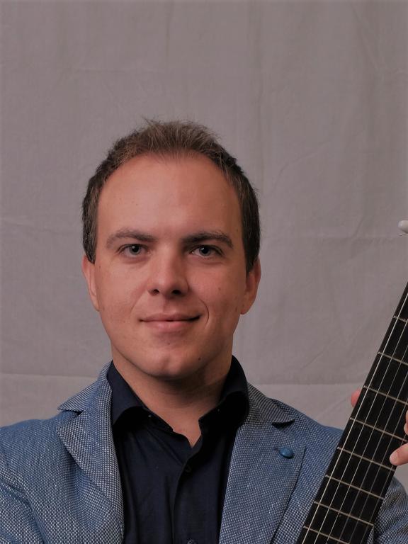 Musica al San Donato  in concerto il chitarrista Raffaello Ravasio
