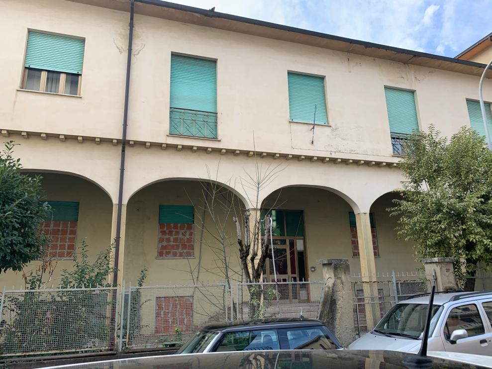 Via Filzi, ribloccati gli accessi. Porte e finestre di nuovo a prova di “intrusi”