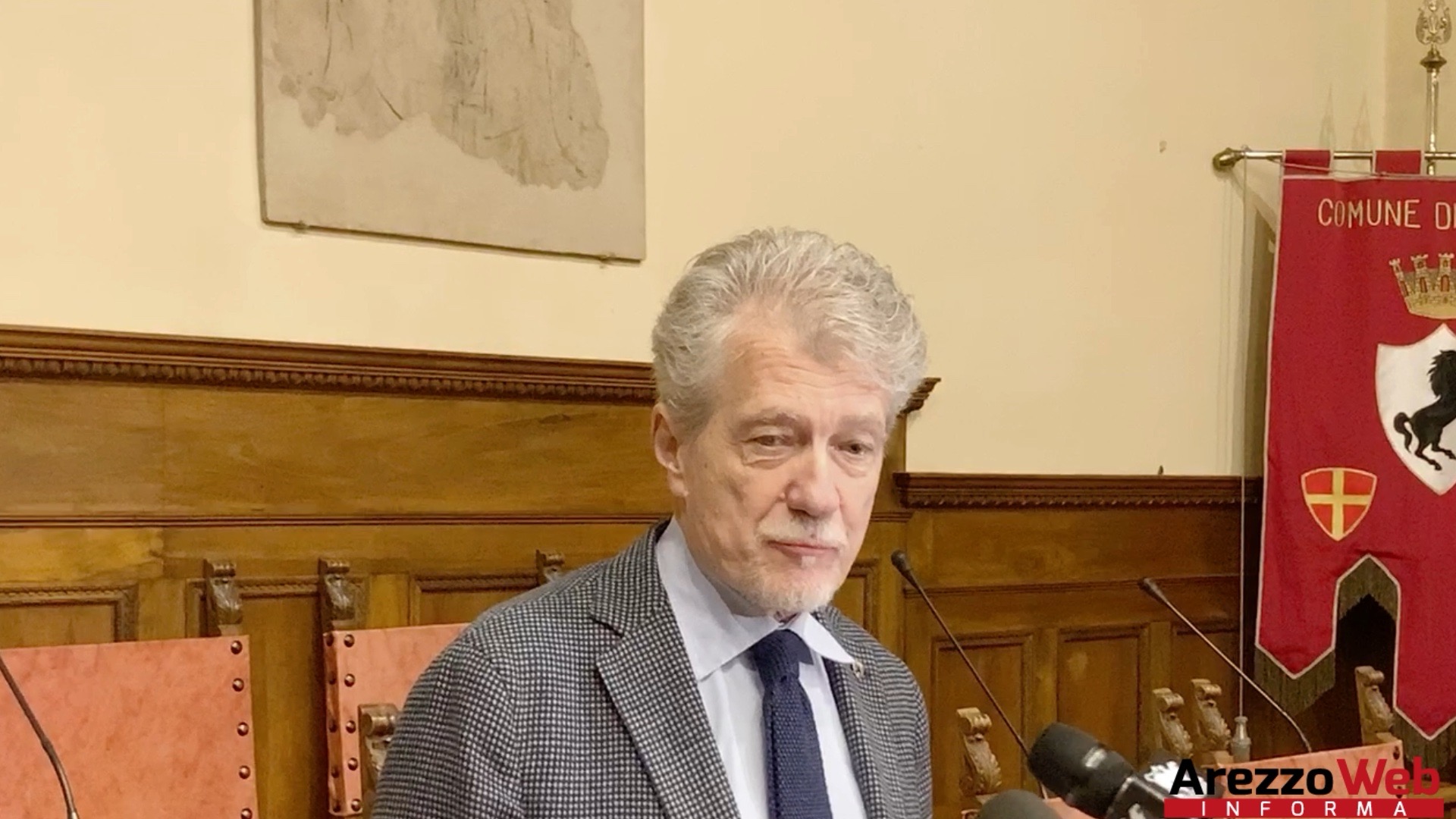 Coronavirus, il sindaco Ghinelli fa il punto: “casi e quarantene. Movida, alcuni locali decidono di chiudere. Sostegno alle fasce più deboli. Servono volontari per il dormitorio. Situazione in evoluzione, lenta, ma in evoluzione”