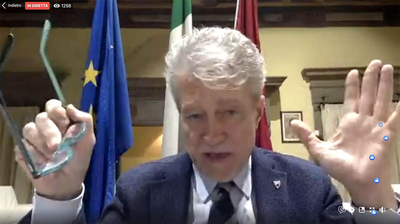 Coronavirus, il punto di Ghinelli: “cimiteri chiusi”. E insiste: “state a casa”. Appello a Rossi: “più tamponi”. Il Governatore: “ne arrivano ulteriori 500mila in Toscana”