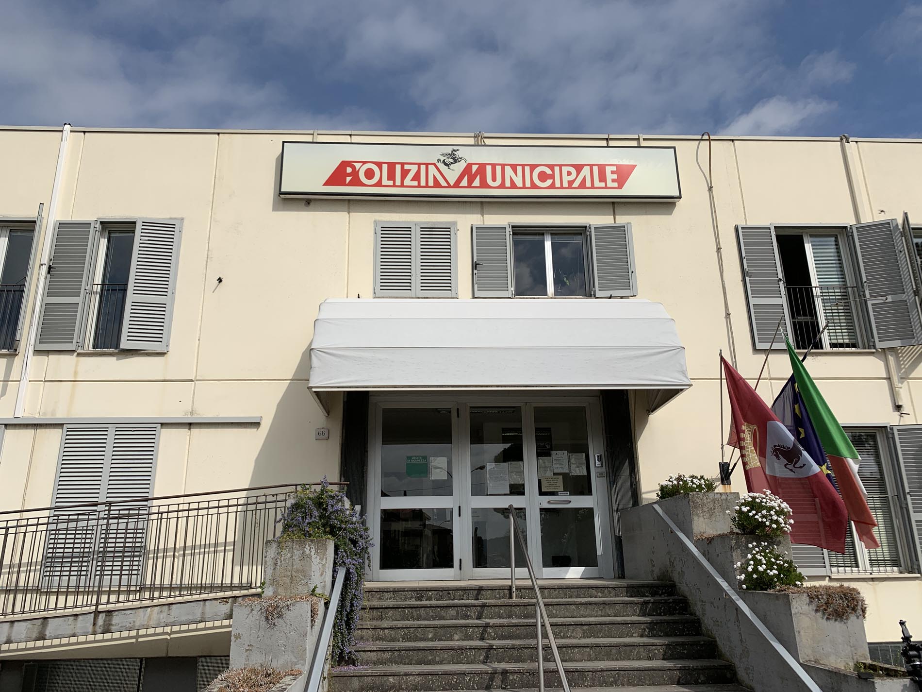 Polizia municipale: le regole fino al 3 aprile. Uffici chiusi al pubblico, come accedere ai servizi