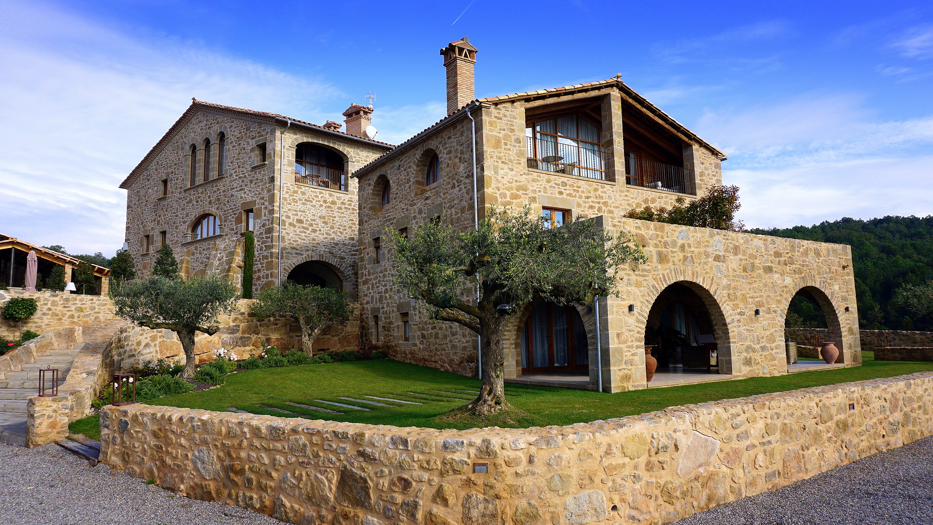 Nencini, se non si rilancia il turismo, ci sarà una crisi epocale. Consultazione con operatori senesi e aretini: sospensione mutui e canoni, indennizzi a fondo perduto