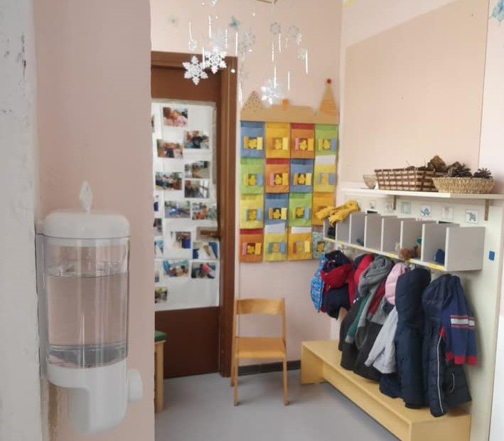 Comune di Terranuova: posizionati gel igienizzanti negli istituti scolastici
