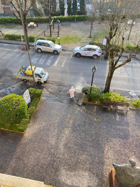 Sanificazione cassonetti e strade a Cavriglia
