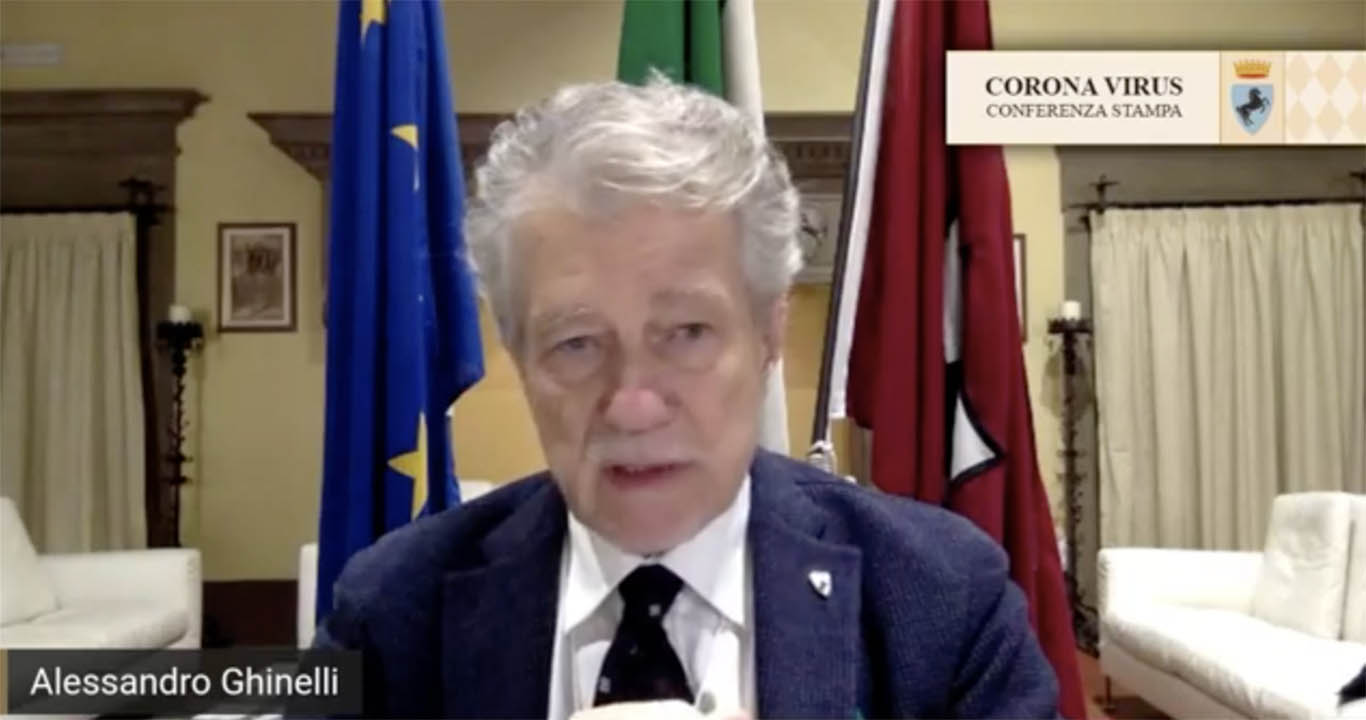 “Due nuovi casi ad Arezzo, cento persone controllate dalla Pm e elevate due sanzioni, una delle quali a una persona trovata senza mascherina” questo il punto del sindaco Ghinelli