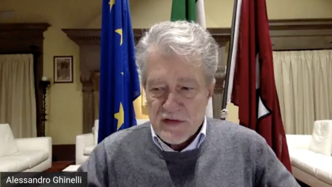 Ghinelli: “in arrivo le mascherine dalla Regione. La distribuzione probabilmente ai seggi, con la tessera elettorale. Agli over 65 consegna a casa”