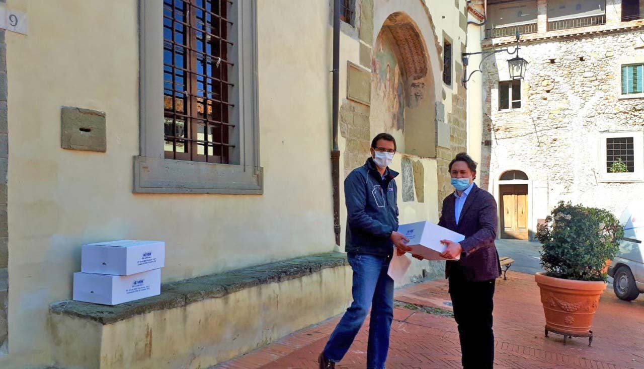 Al via la distribuzione porta a porta di oltre 11 mila mascherine nel comune di Anghiari