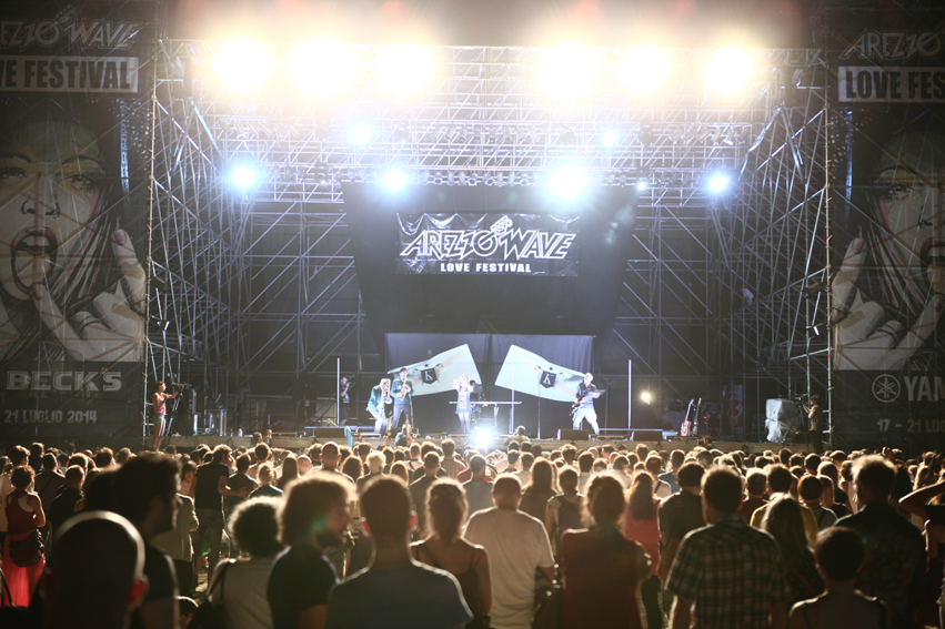 Arezzo Wave, maratona televisiva del Primo Maggio con il meglio del festival. Quindici ore non-stop per i lavoratori della filiera musicale italiana