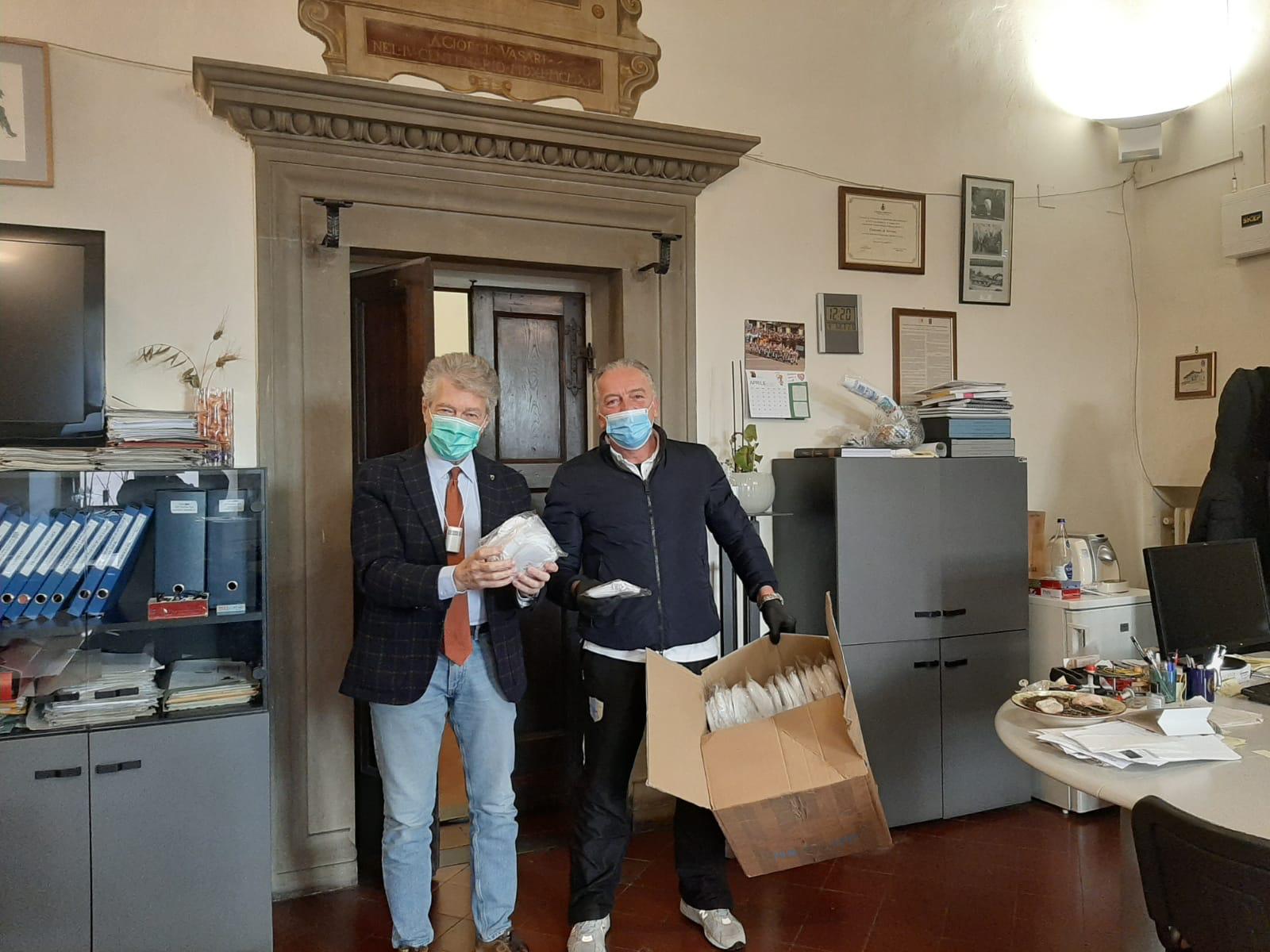 Dai macellai aretini mille mascherine Ffp2 a sanitari e polizia Locale