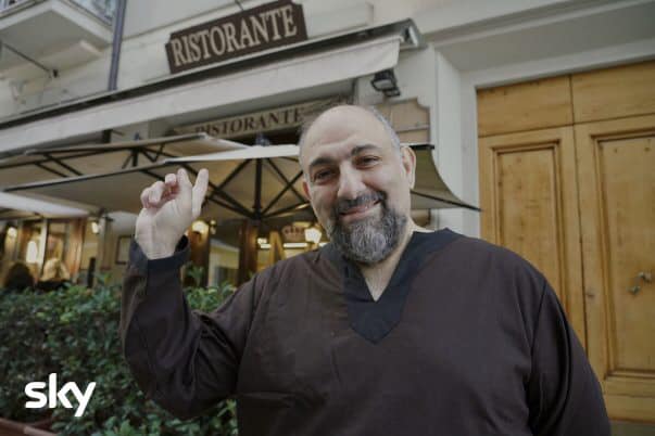 Offese pesanti con telefonate anonime a Mariano Scognamiglio: lo sfogo su facebook