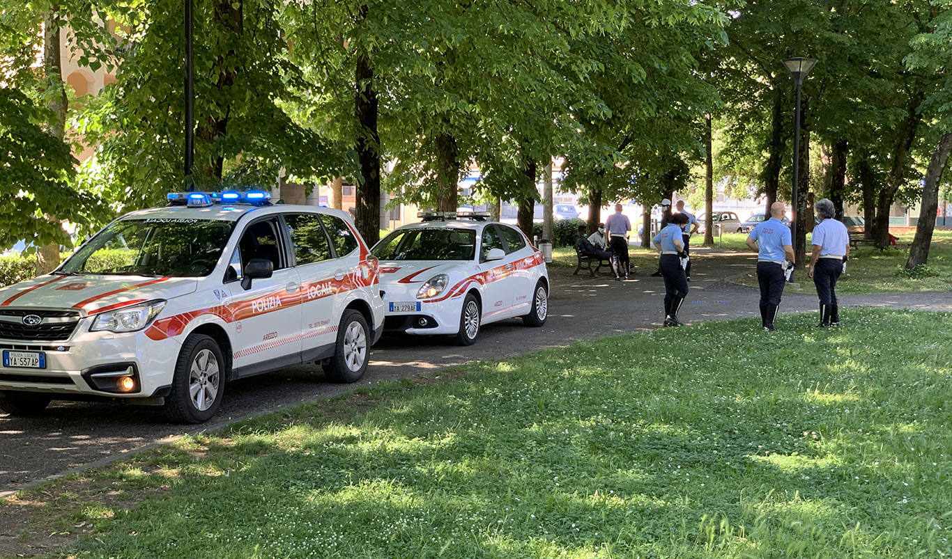 Fratelli d’Italia Arezzo: “Bene il presidio della PM in piazza Guido Monaco, una promessa mantenuta in nome della sicurezza”