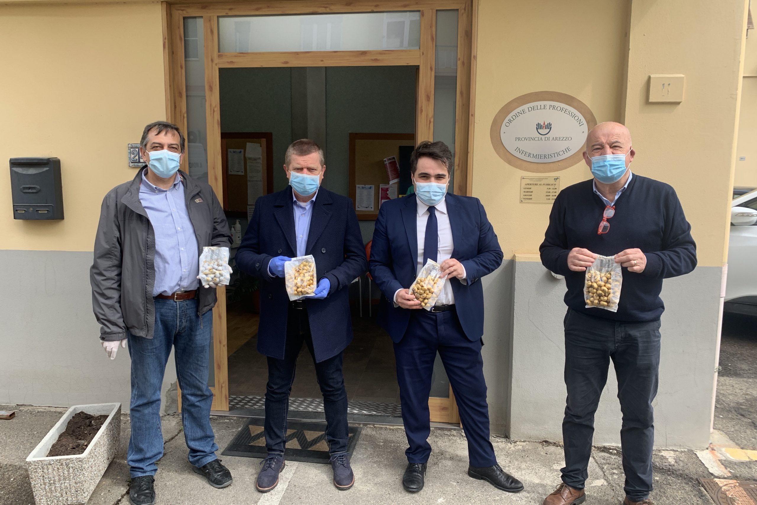 Settanta chili di cioccolato donati al Calcit dalla ditta Baratti&Milano di Torino
