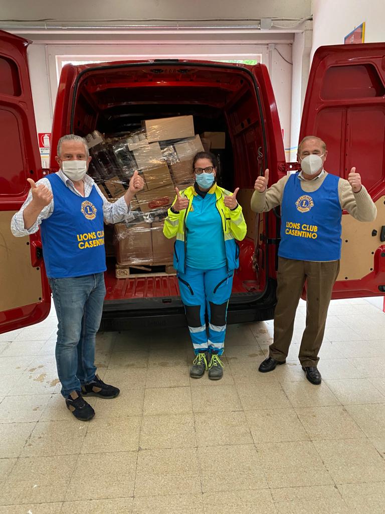 Bibbiena, il Lions Club Casentino dona 1100 kg di alimenti per le famiglie in difficoltà