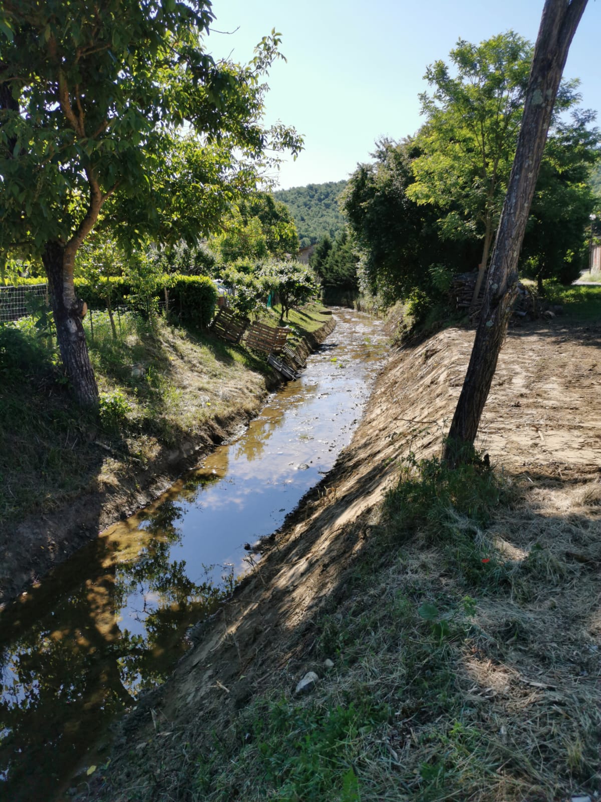 CB2 a Bucine, borro della Doccia: ripristinata la sezione idraulica. Stefani: “In collaborazione con le amministrazioni comunali, un piano per aumentare la sicurezza dei corsi d’acqua della vallata”