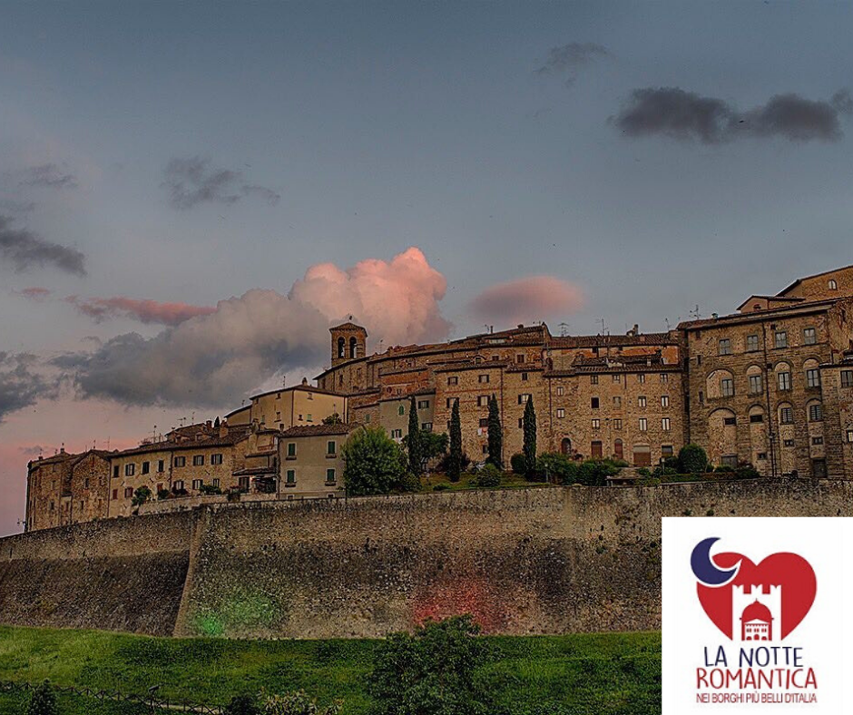 Anghiari festeggia la Notte Romantica: sarà un San Valentino d’estate, tra candele accese e atmosfera magica