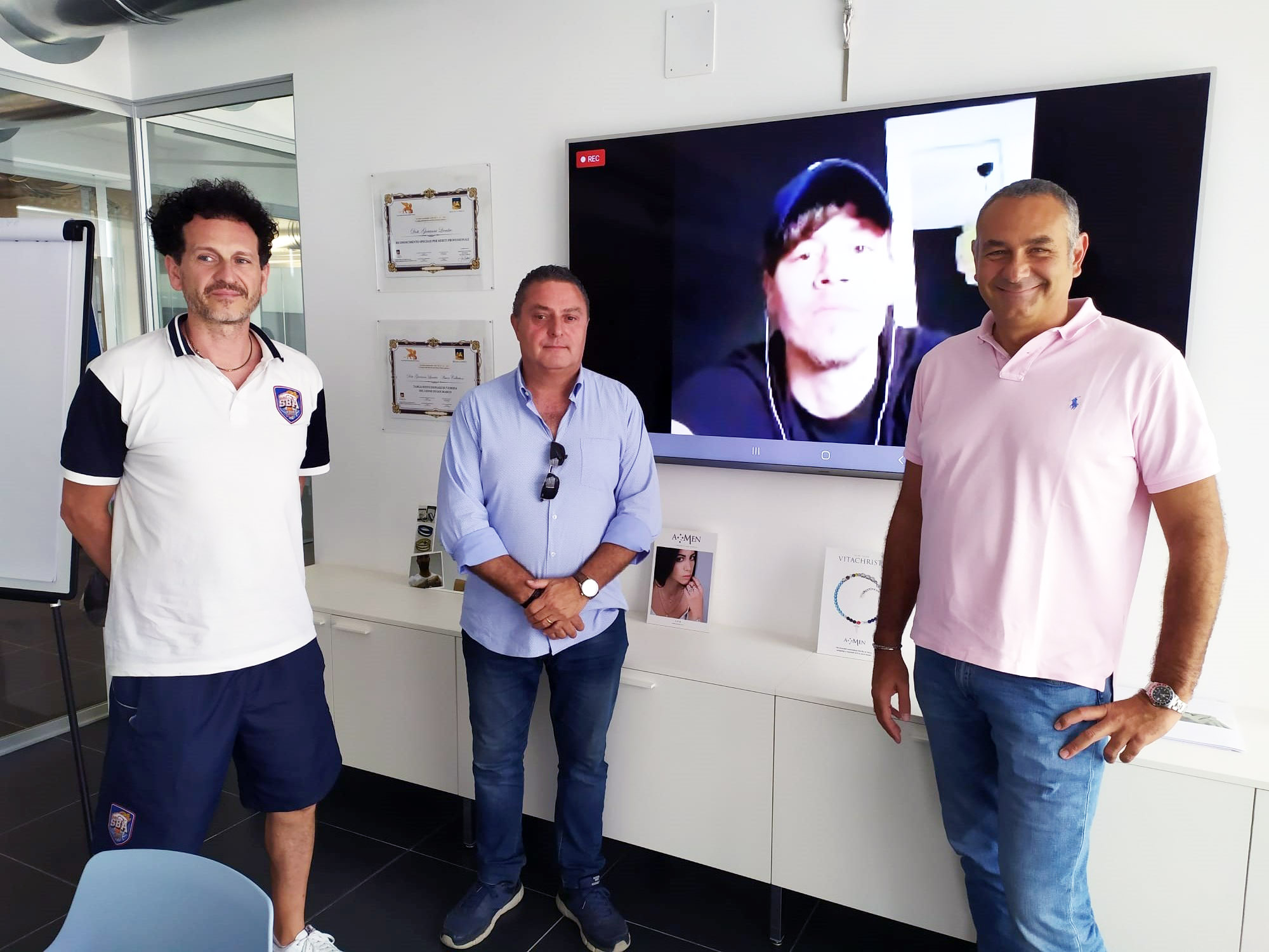 Arriva dalla Serie A il botto di mercato per l’Amen Scuola Basket Arezzo. Lo slovacco Pipiska è il nuovo playmaker amaranto
