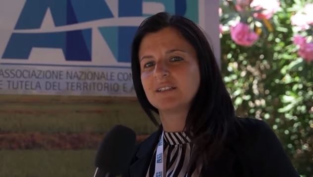 Summit dei Consorzi di bonifica, “enti strategici per l’agricoltura”. Serena Stefani (Presidente CB2): “Grande promozione per il lavoro svolto sul territorio e riconoscimento per la grande professionalità tecnica acquista, che può essere spesa per creare nuove opportunità di crescita e lavoro.  Le soluzioni ci sono e sono già pronte a prendere forma.”
