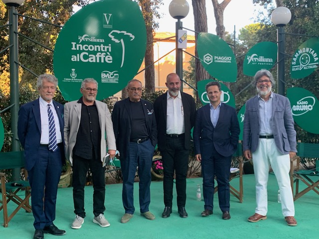 Il sindaco Ghinelli e il presidente di Aisa alla Versiliana