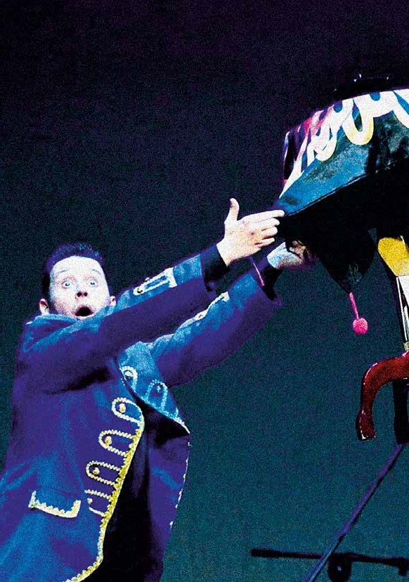 Montevarchi Estate 2020, per la rassegna “giovedì in piazza” spettacolo di magia con Matteo & Irene dal titolo “Quando l’illusione diventa realtà”