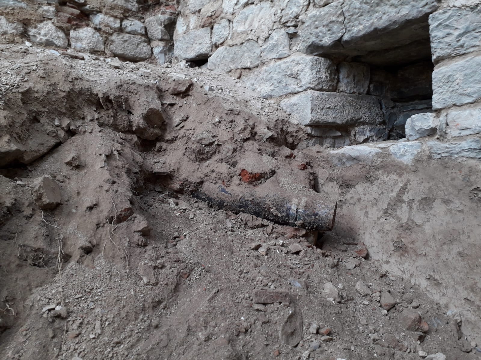 Ordigno bellico nella rocca di Civitella: giovedì la rimozione