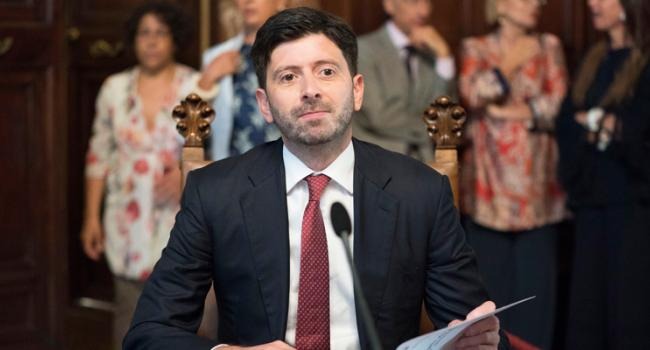 Speranza: “Chiudere la stagione dei tagli. Sul Covid lavoro Toscana nella direzione giusta”