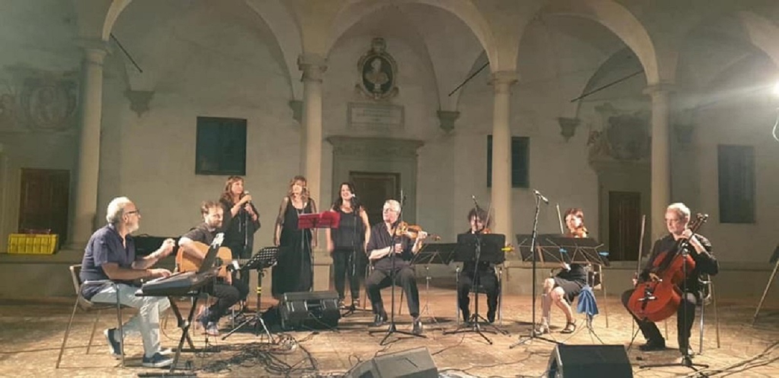 La musica dei Beatles in piazza Landino a Pratovecchio