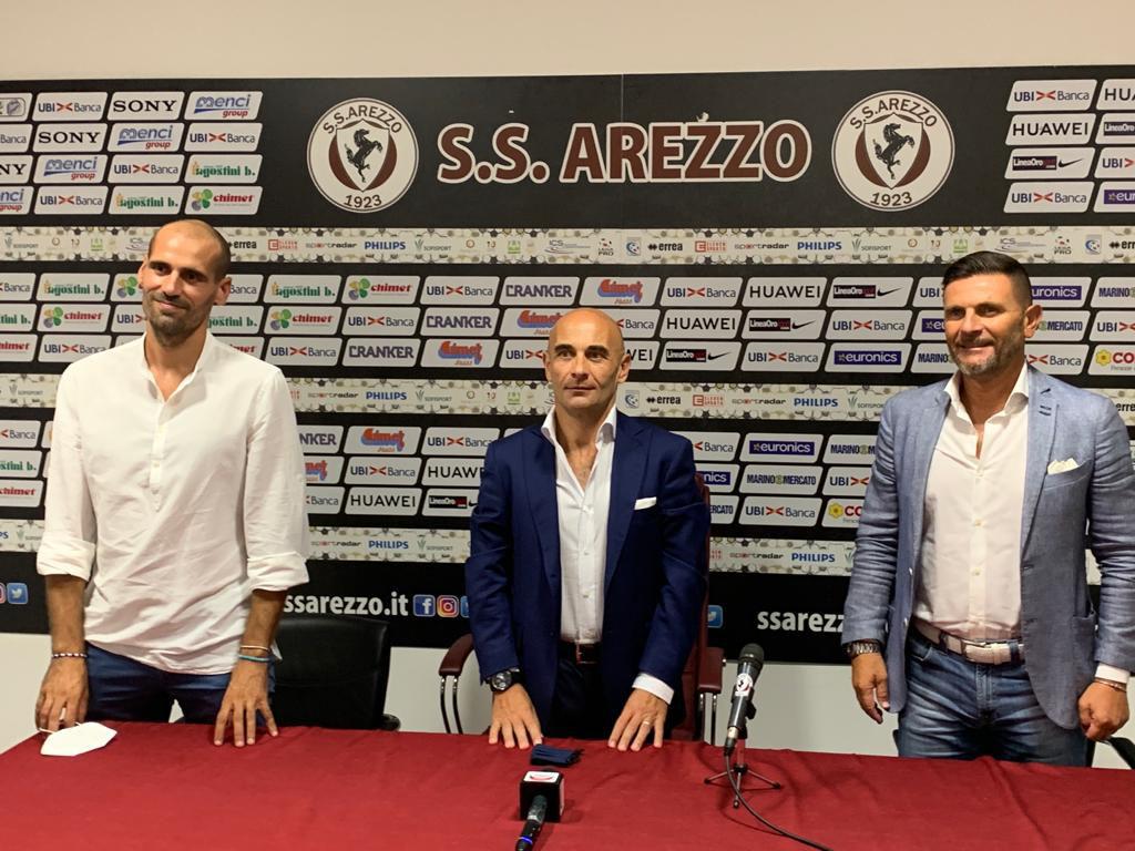 S.S. Arezzo: la presentazione di Mister Potenza e del DS Di Bari. Ufficiali gli staff della Prima Squadra e del SG