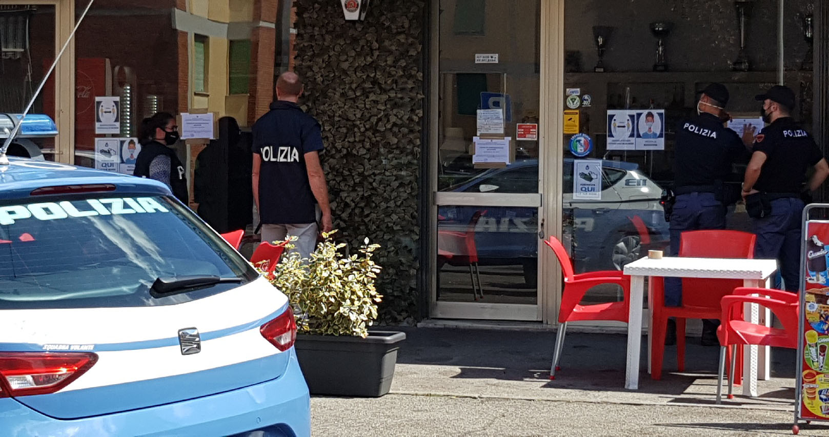 Arezzo, il Questore chiude per trenta giorni un bar in zona Villaggio Dante