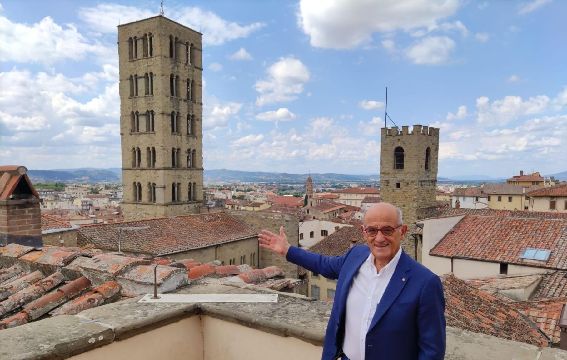 L’orologio e la veduta panoramica della città dal Palazzo di Fraternita: un successo turistico