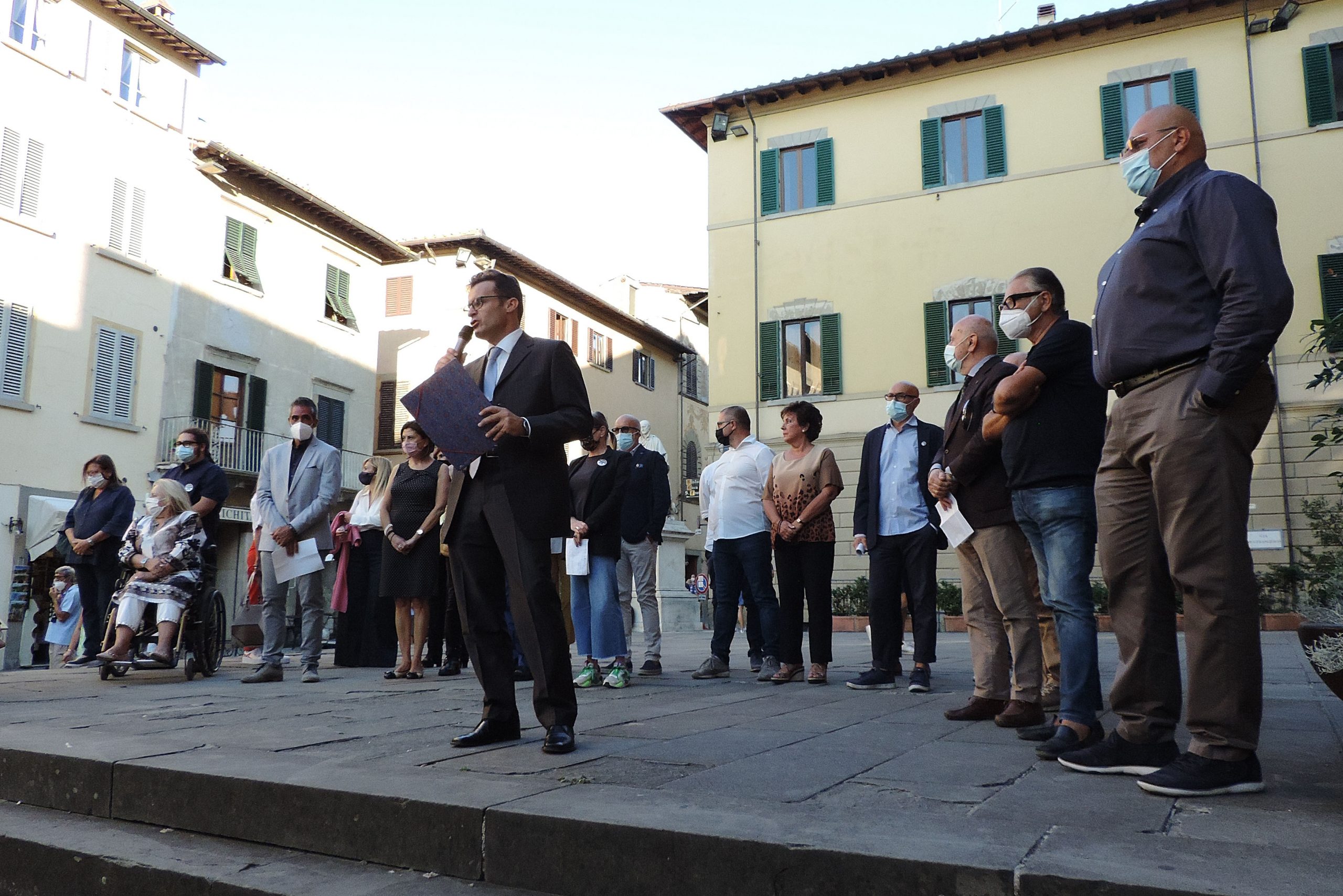 Fratelli d’Italia in piazza: “La Scuola ai tempi del COVID, criticità e priorità”